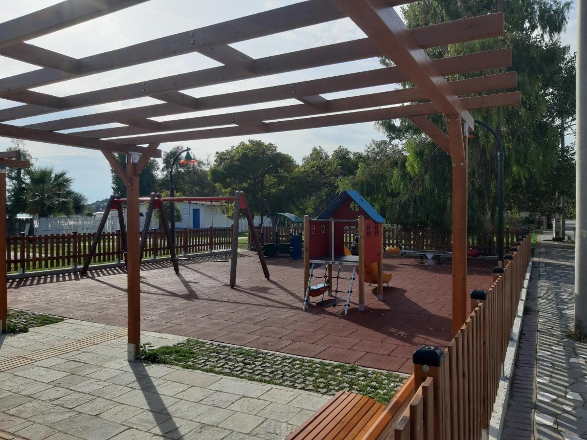 Soula'S Sunshine Blue Apartment Nea Karvali Kültér fotó