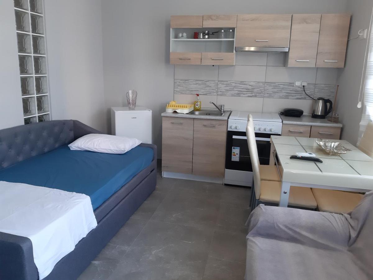 Soula'S Sunshine Blue Apartment Nea Karvali Kültér fotó